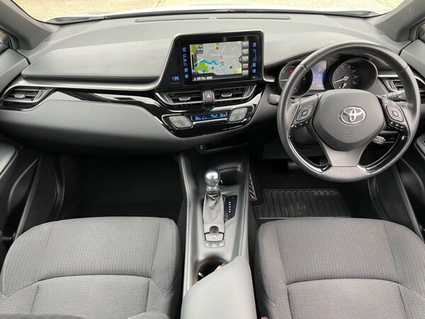 Used Toyota C-HR 2017 for sale - 76185962: Photo 2
