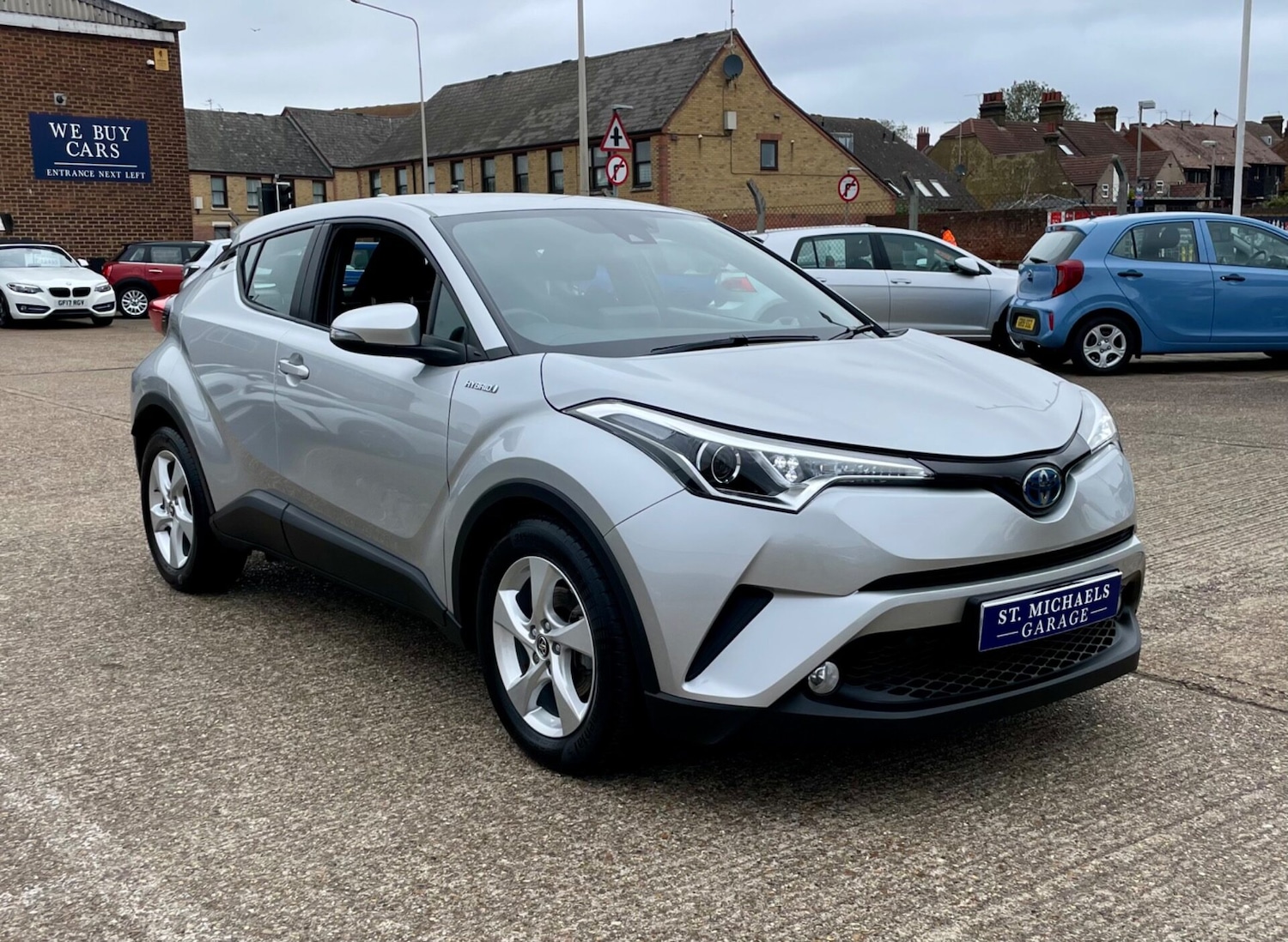 Used Toyota C-HR 2017 for sale - 76185962: Photo 4