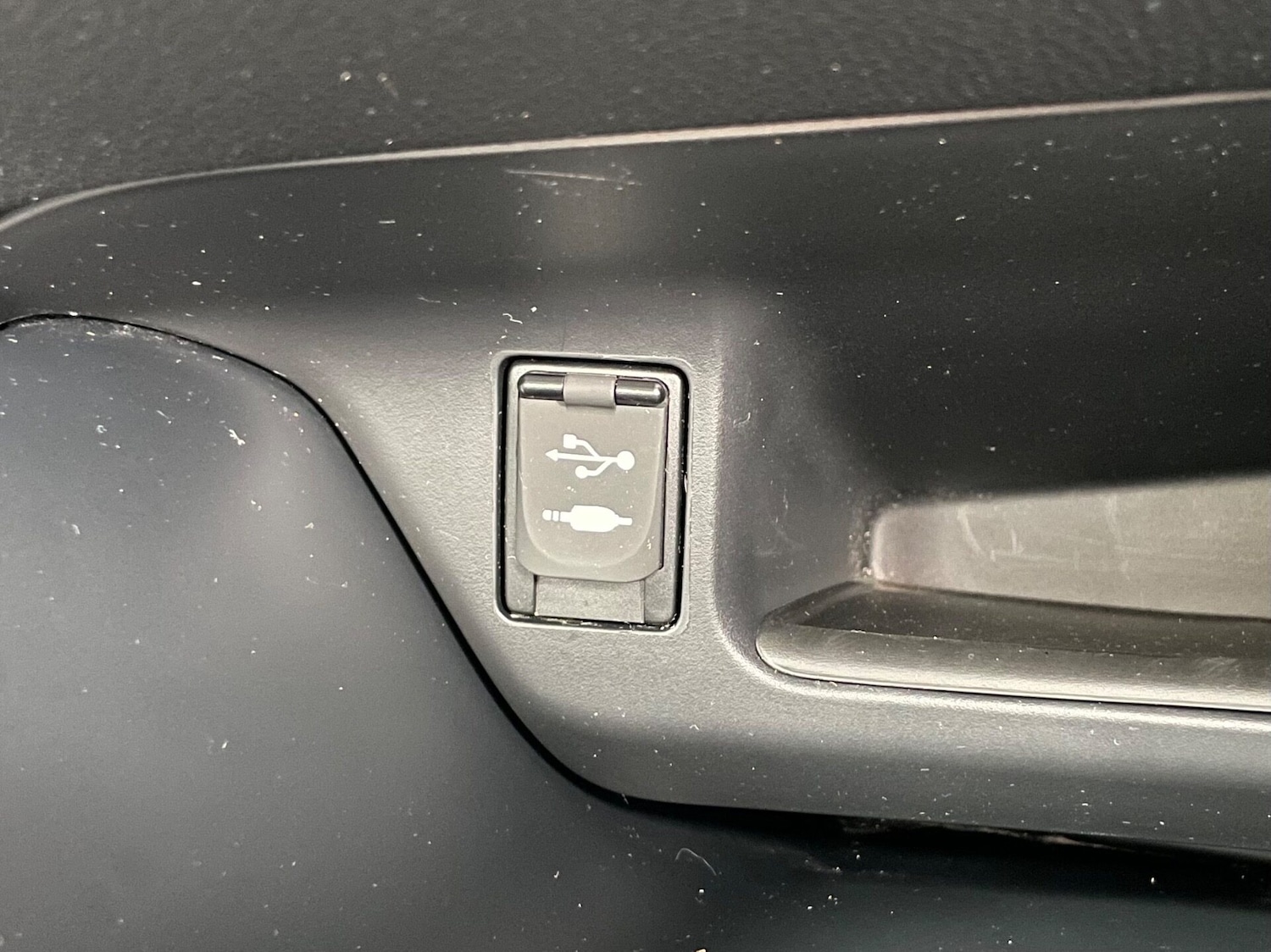 Used Toyota C-HR 2017 for sale - 76185962: Photo 41