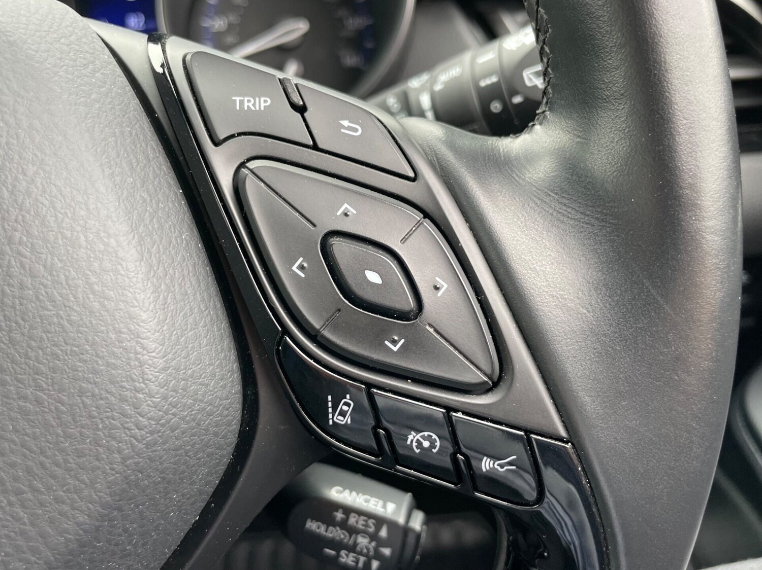 Used Toyota C-HR 2017 for sale - 76185962: Photo 46