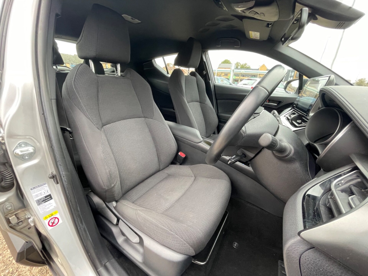 Used Toyota C-HR 2017 for sale - 76185962: Photo 53