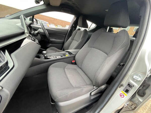 Used Toyota C-HR 2017 for sale - 76185962: Photo 54