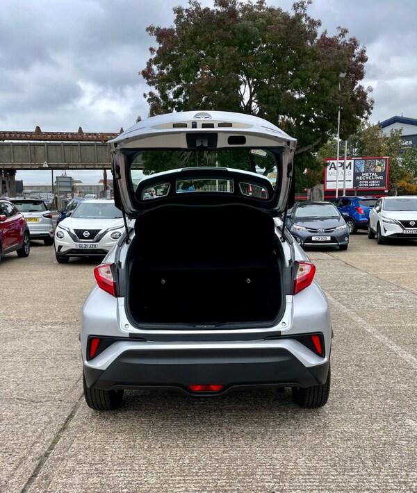 Used Toyota C-HR 2017 for sale - 76185962: Photo 57