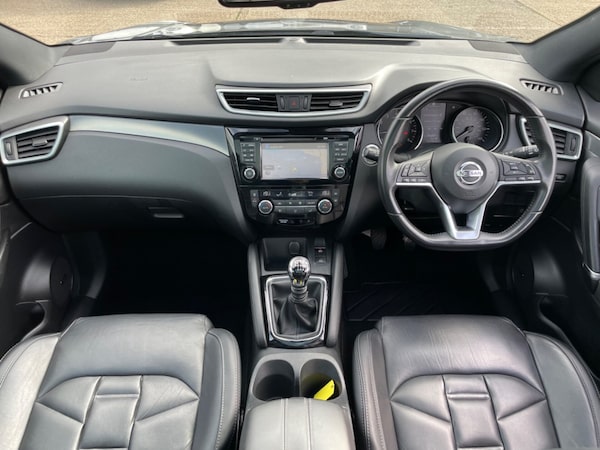 Used Nissan Qashqai 2017 for sale - 76185955: Photo 2