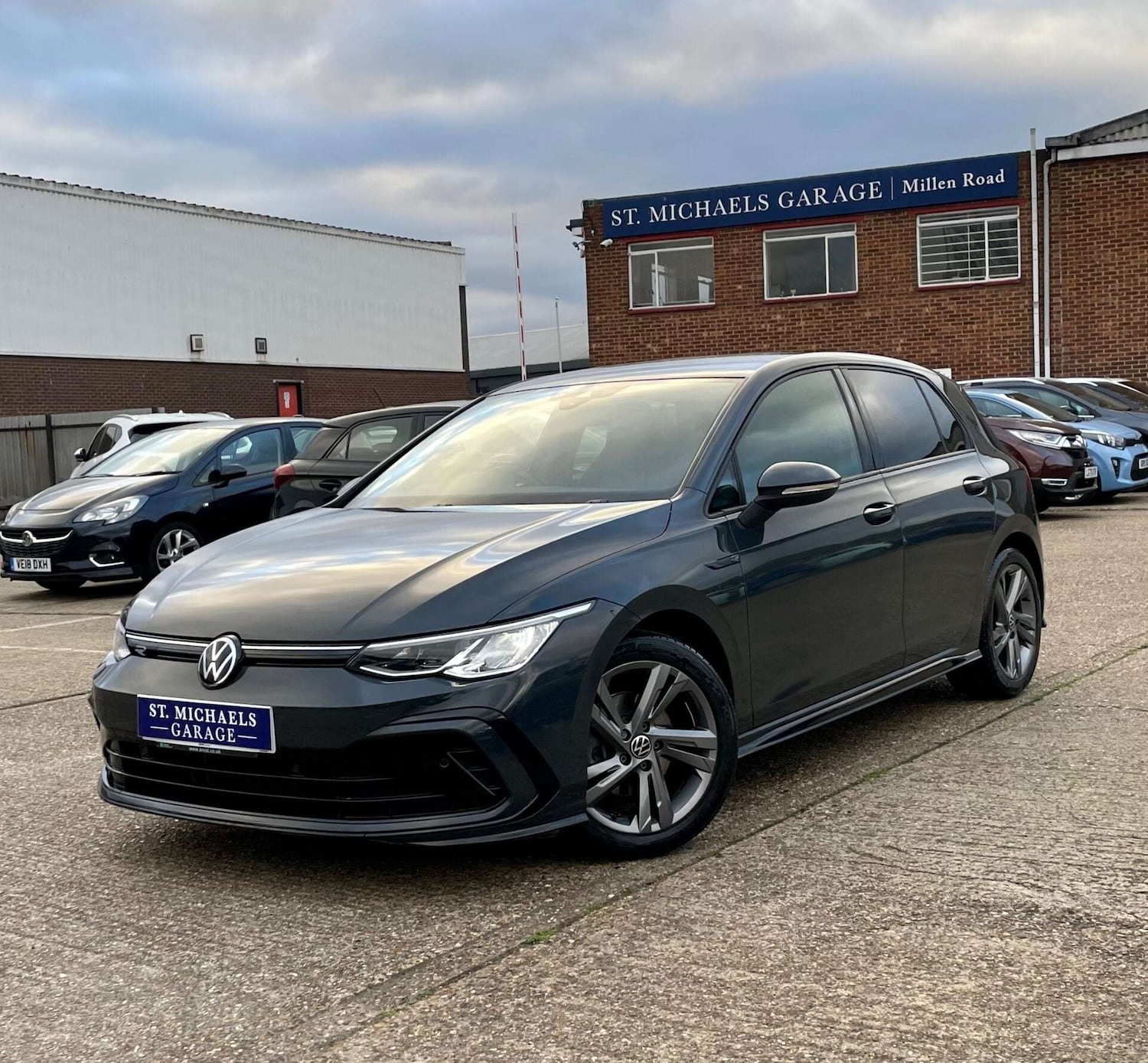 Used Volkswagen Golf 2021 for sale - 76905256: Photo 1