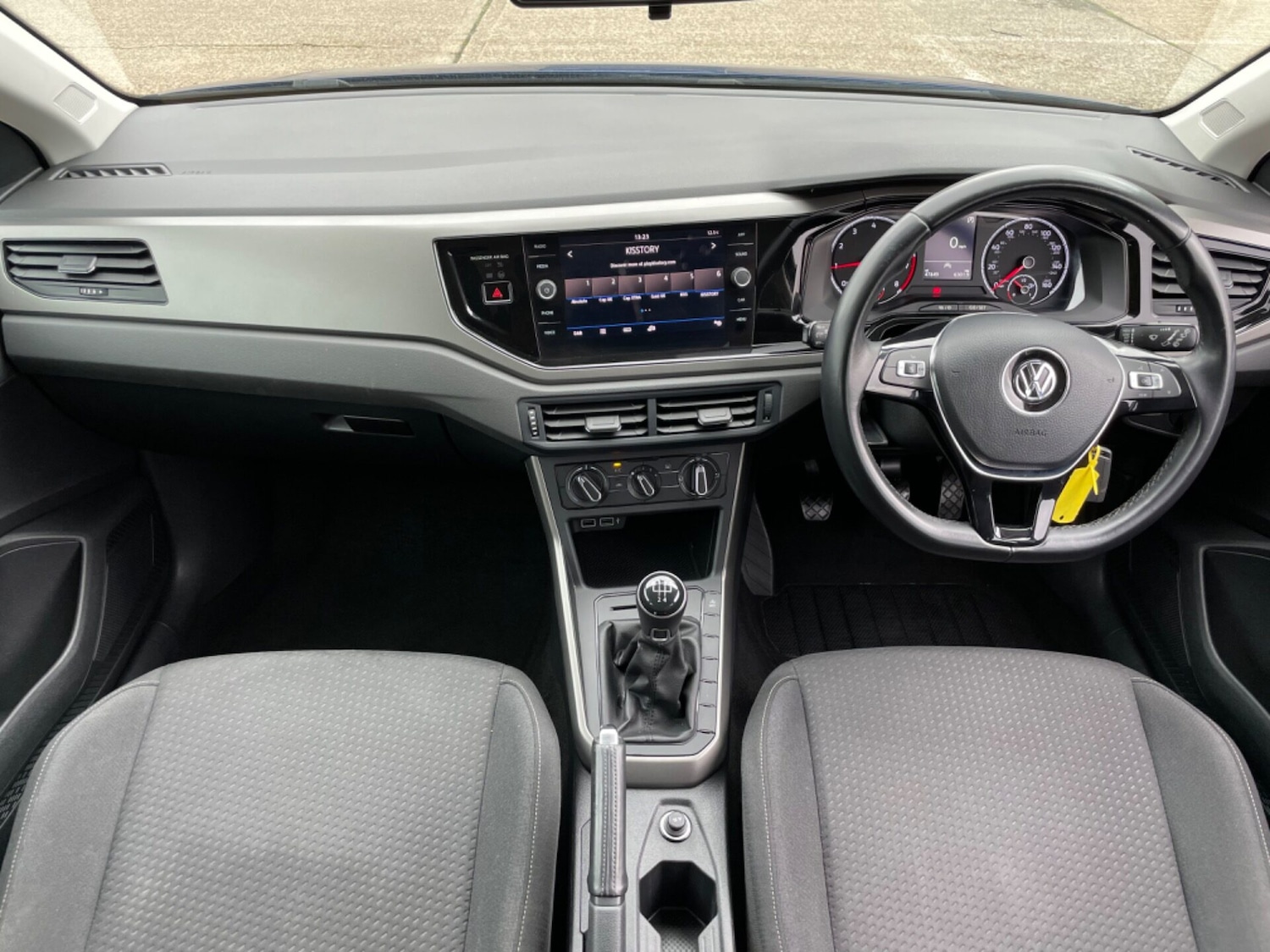 Used Volkswagen Polo 2020 for sale - 76329834: Photo 2