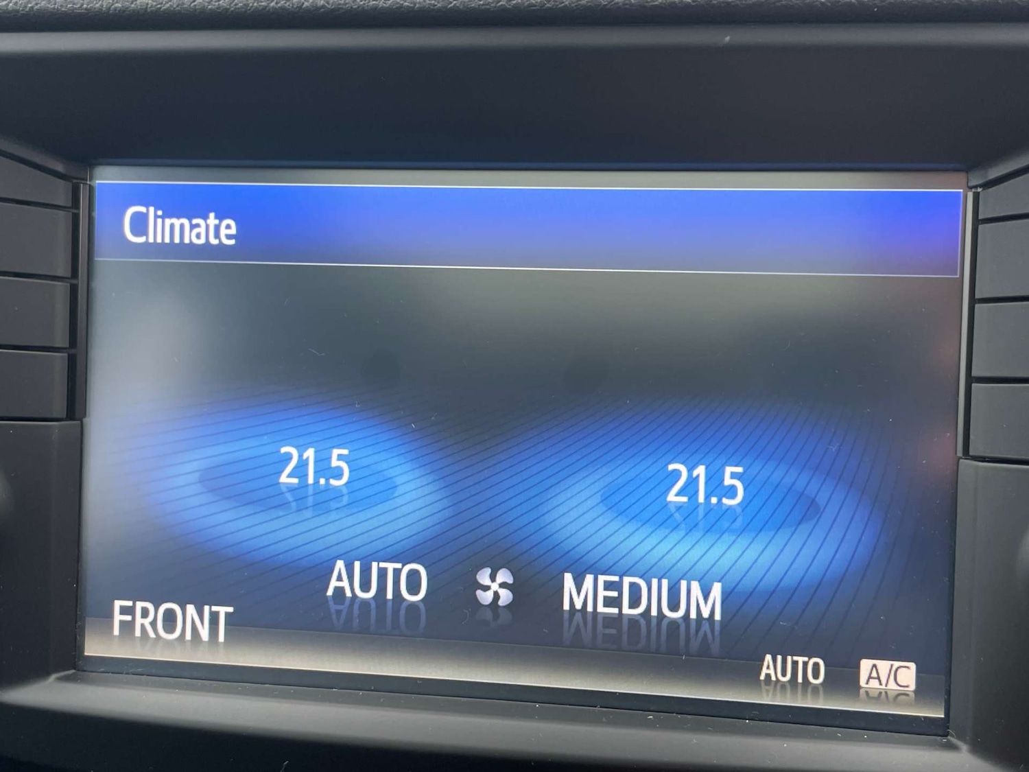 Used Toyota Avensis 2017 for sale - 77712968: Photo 32