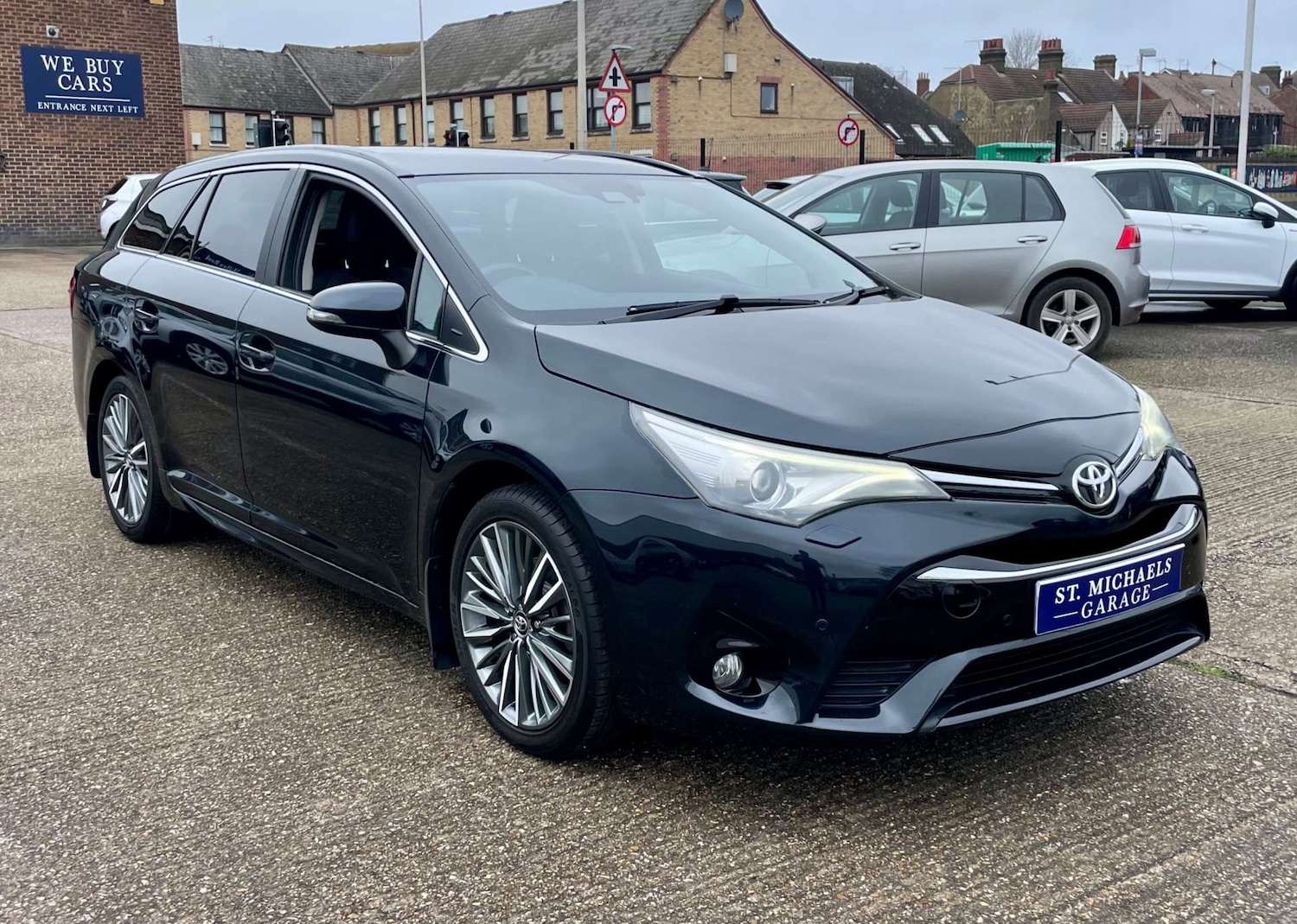 Used Toyota Avensis 2017 for sale - 77712968: Photo 4