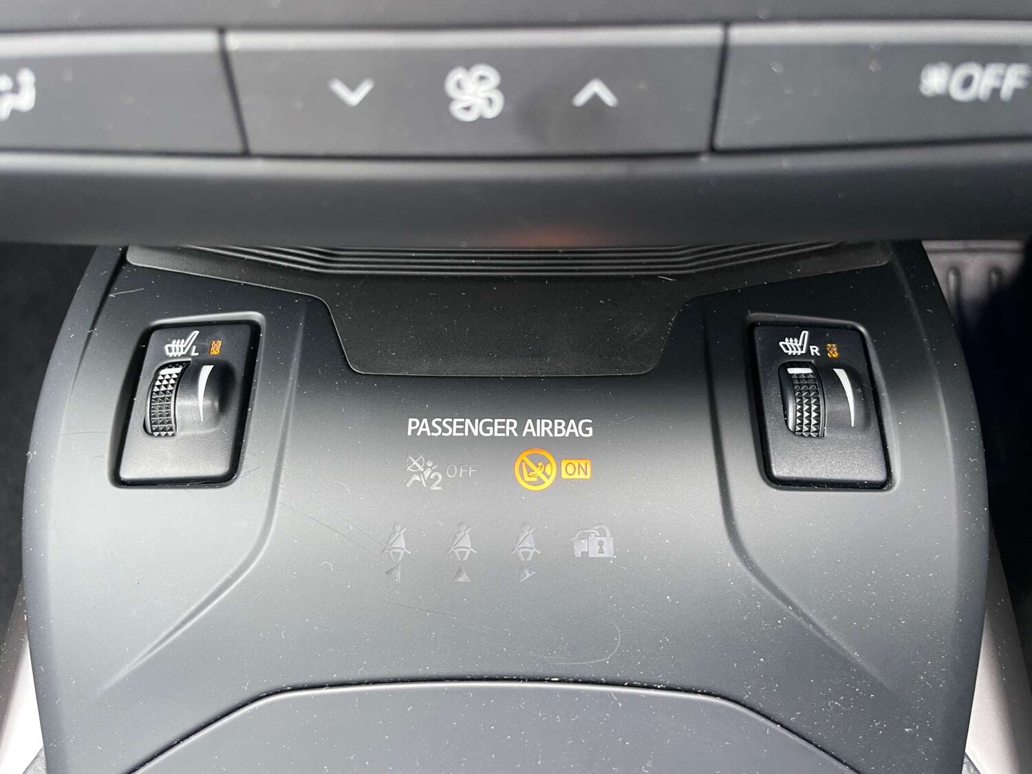 Used Toyota Avensis 2017 for sale - 77712968: Photo 41