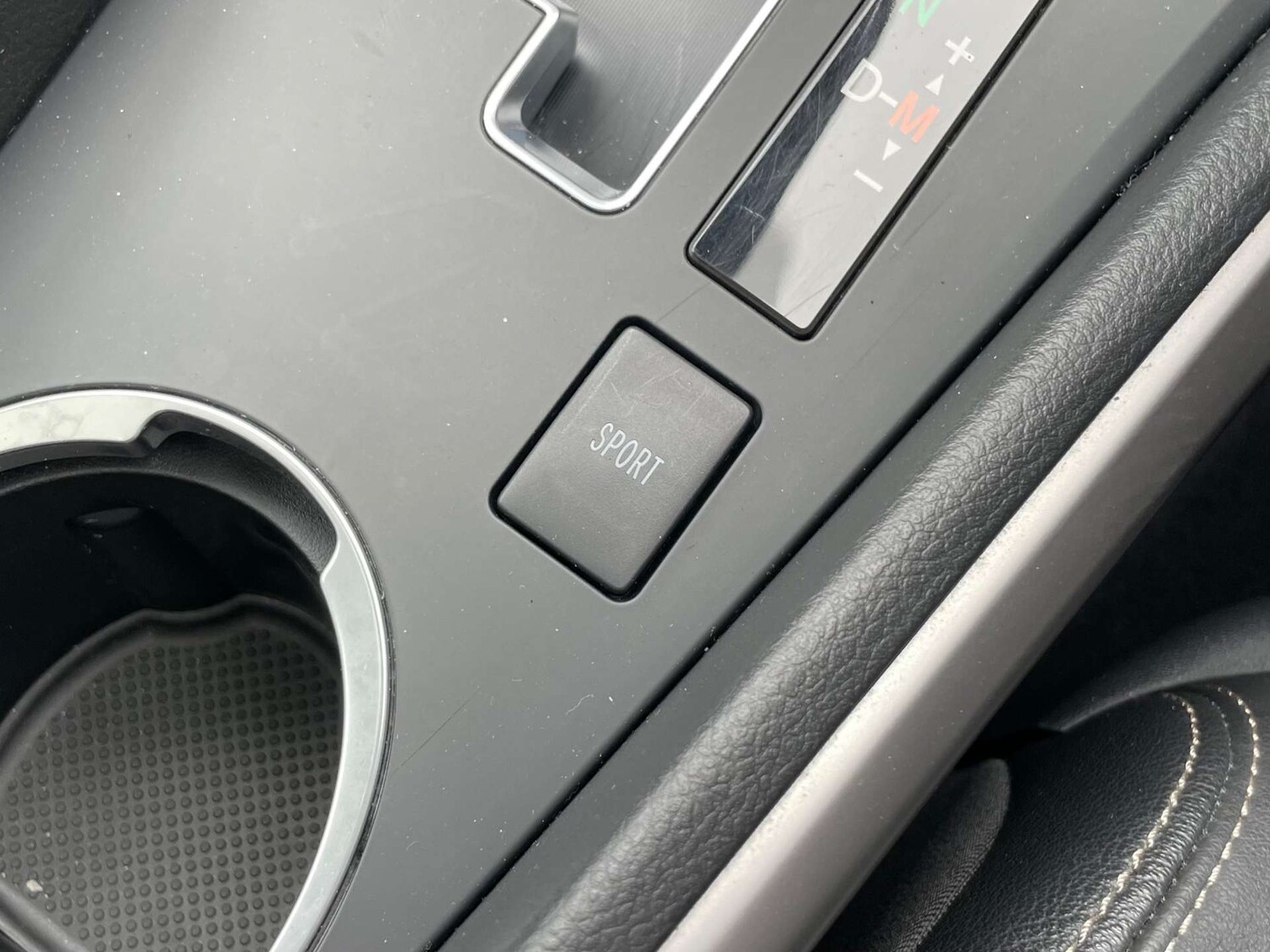 Used Toyota Avensis 2017 for sale - 77712968: Photo 43