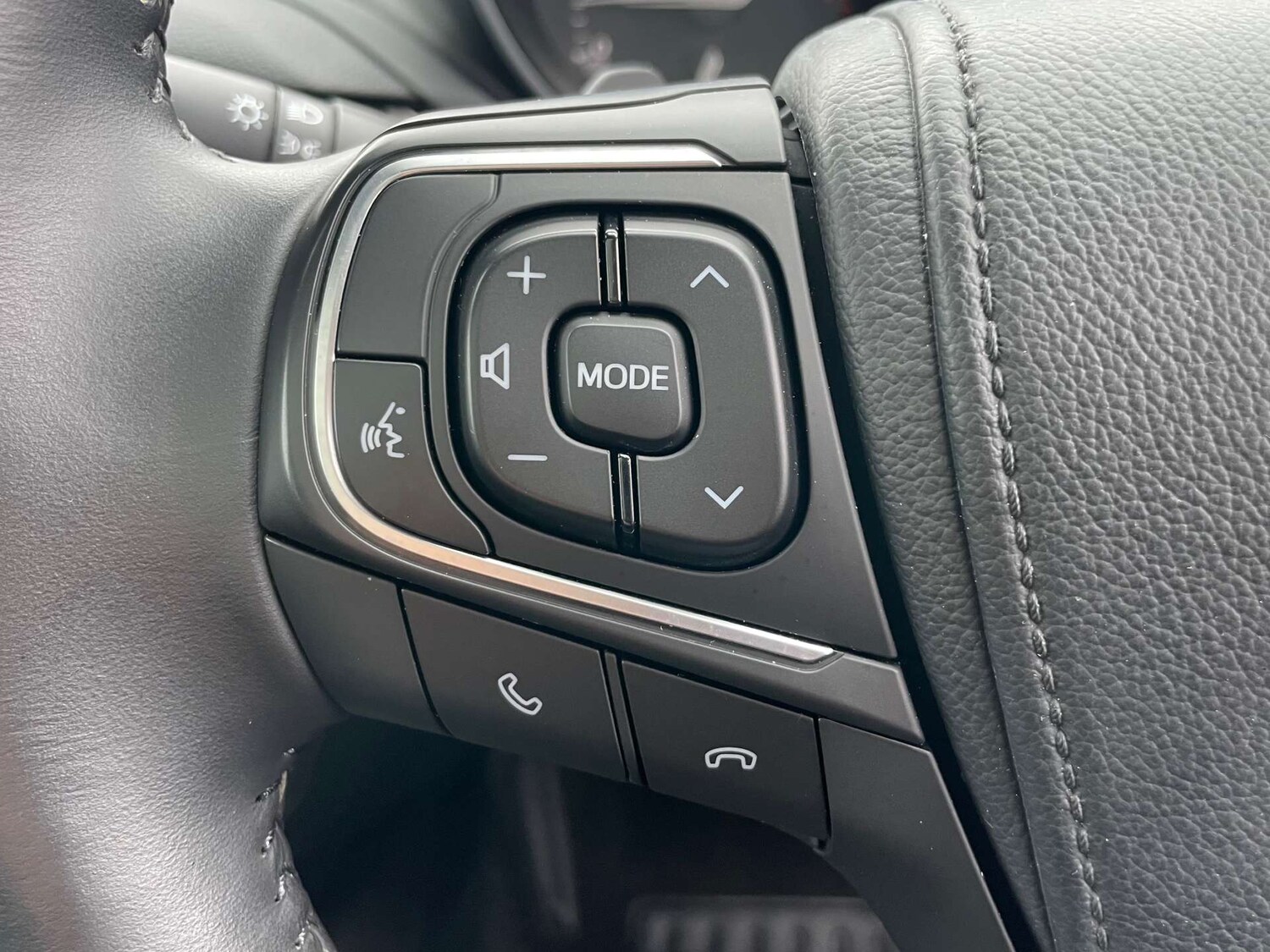 Used Toyota Avensis 2017 for sale - 77712968: Photo 47