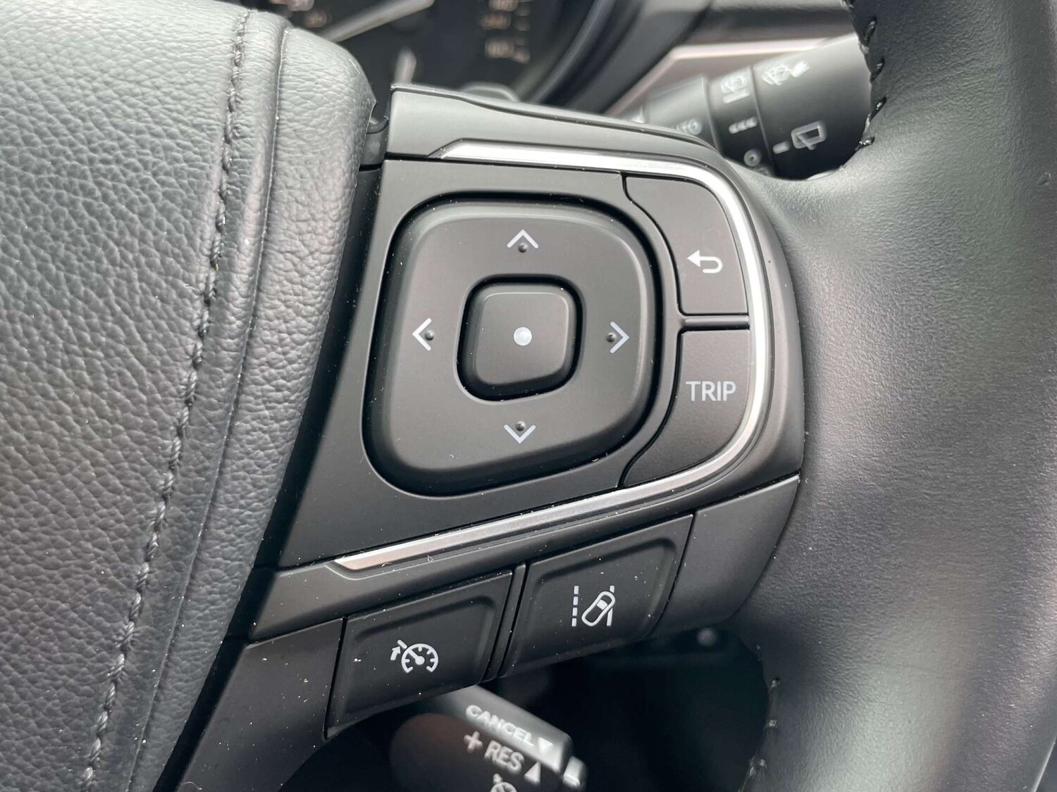 Used Toyota Avensis 2017 for sale - 77712968: Photo 48