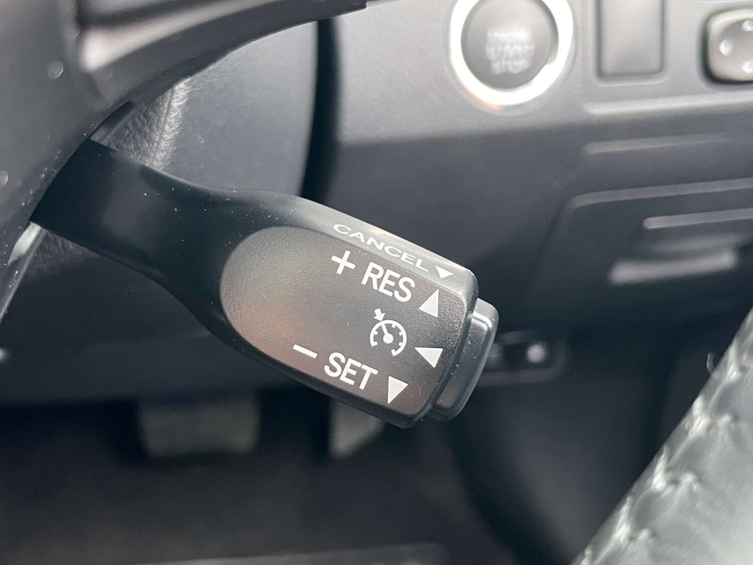 Used Toyota Avensis 2017 for sale - 77712968: Photo 51