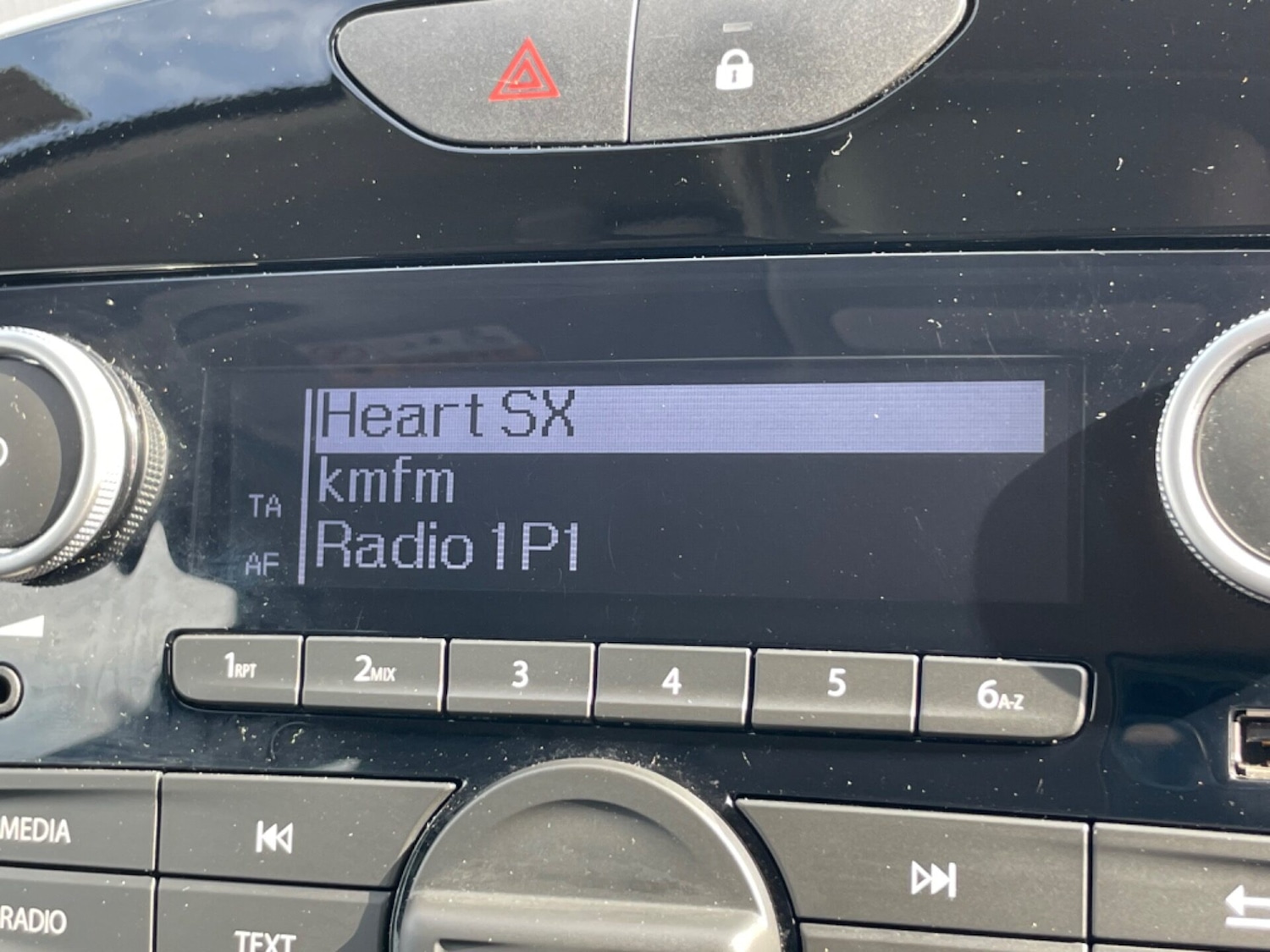 Used Renault Clio 2017 for sale - 75995023: Photo 25