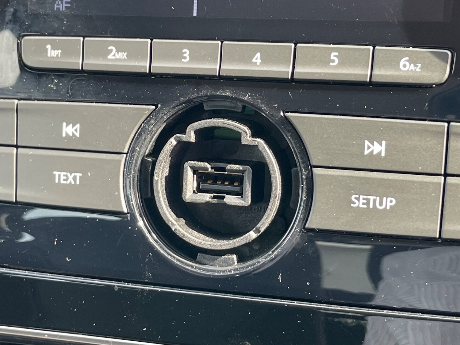 Used Renault Clio 2017 for sale - 75995023: Photo 30