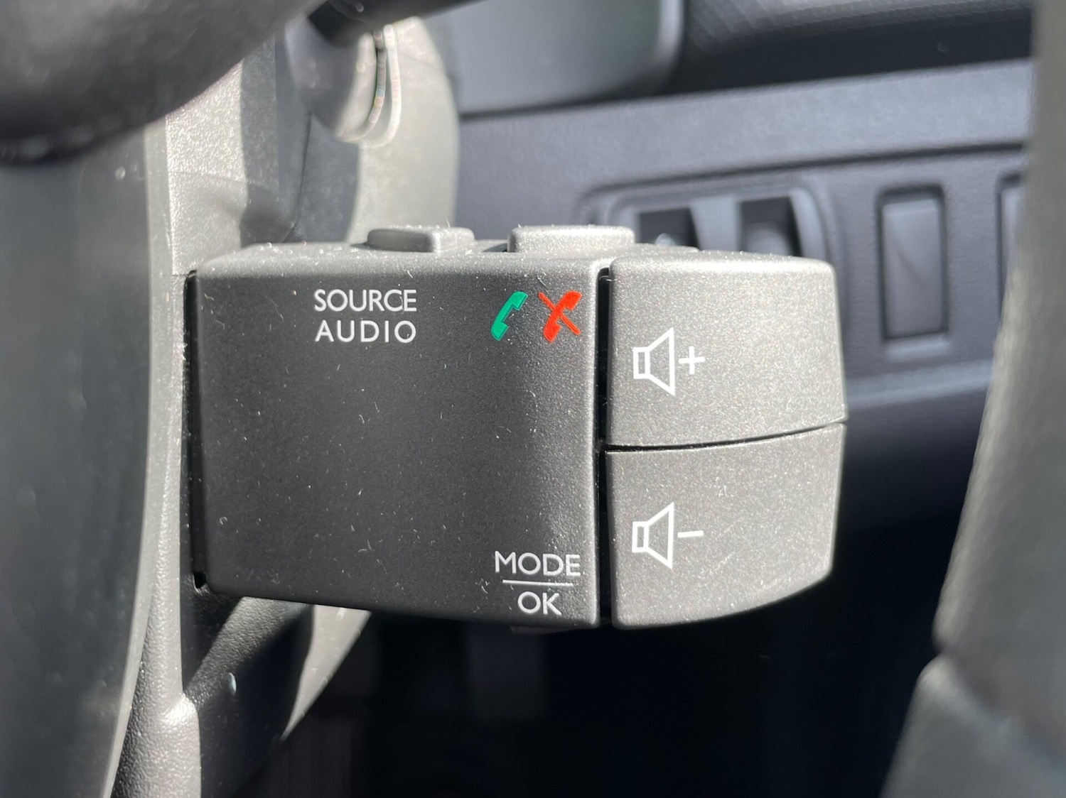 Used Renault Clio 2017 for sale - 75995023: Photo 39