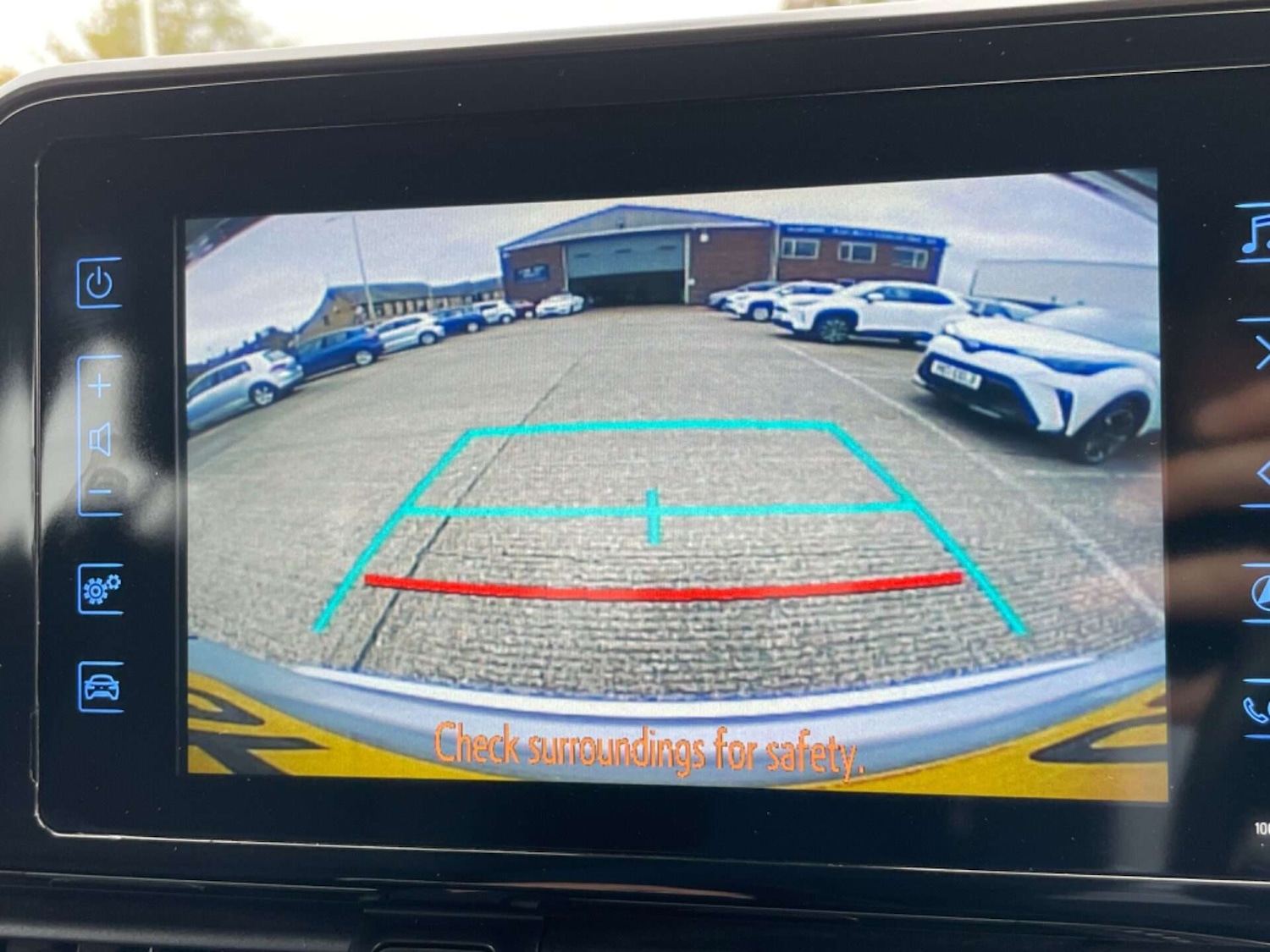 Used Toyota C-HR 2017 for sale - 76922525: Photo 39