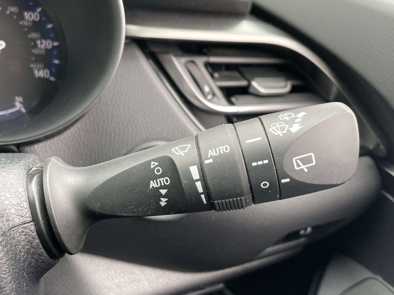 Used Toyota C-HR 2017 for sale - 76922525: Photo 49