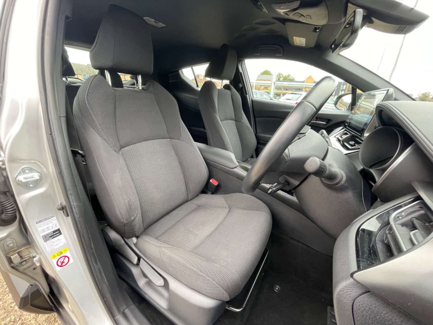 Used Toyota C-HR 2017 for sale - 76922525: Photo 53