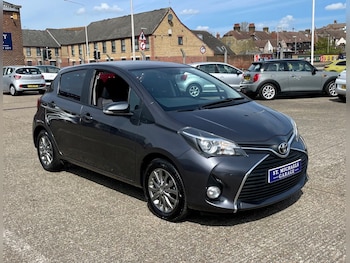 Used Toyota Yaris 2016 for sale - 75422695: Photo