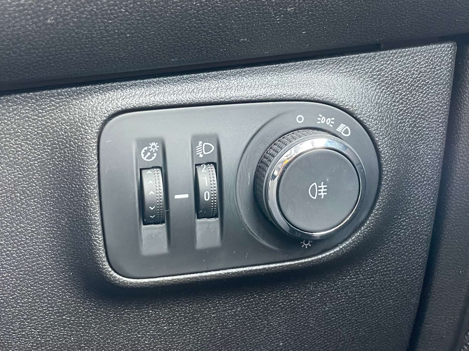 Used Vauxhall ADAM 2017 for sale - 77289437: Photo 42