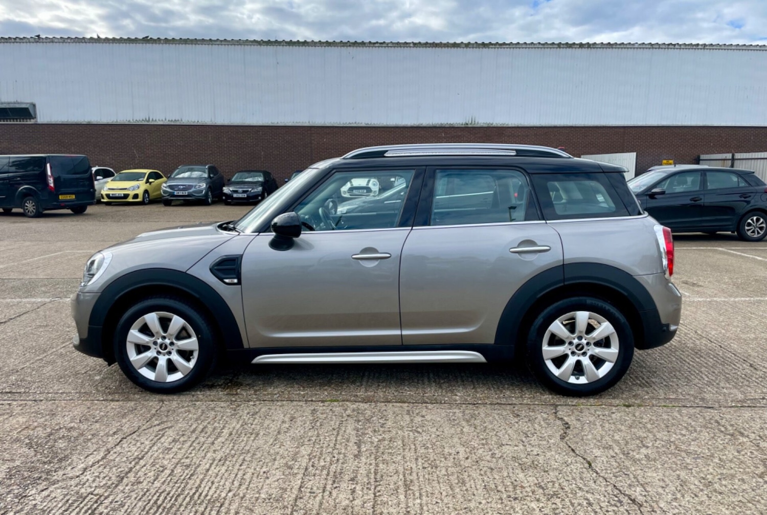Used MINI Countryman 2017 for sale - 76334349: Photo 11