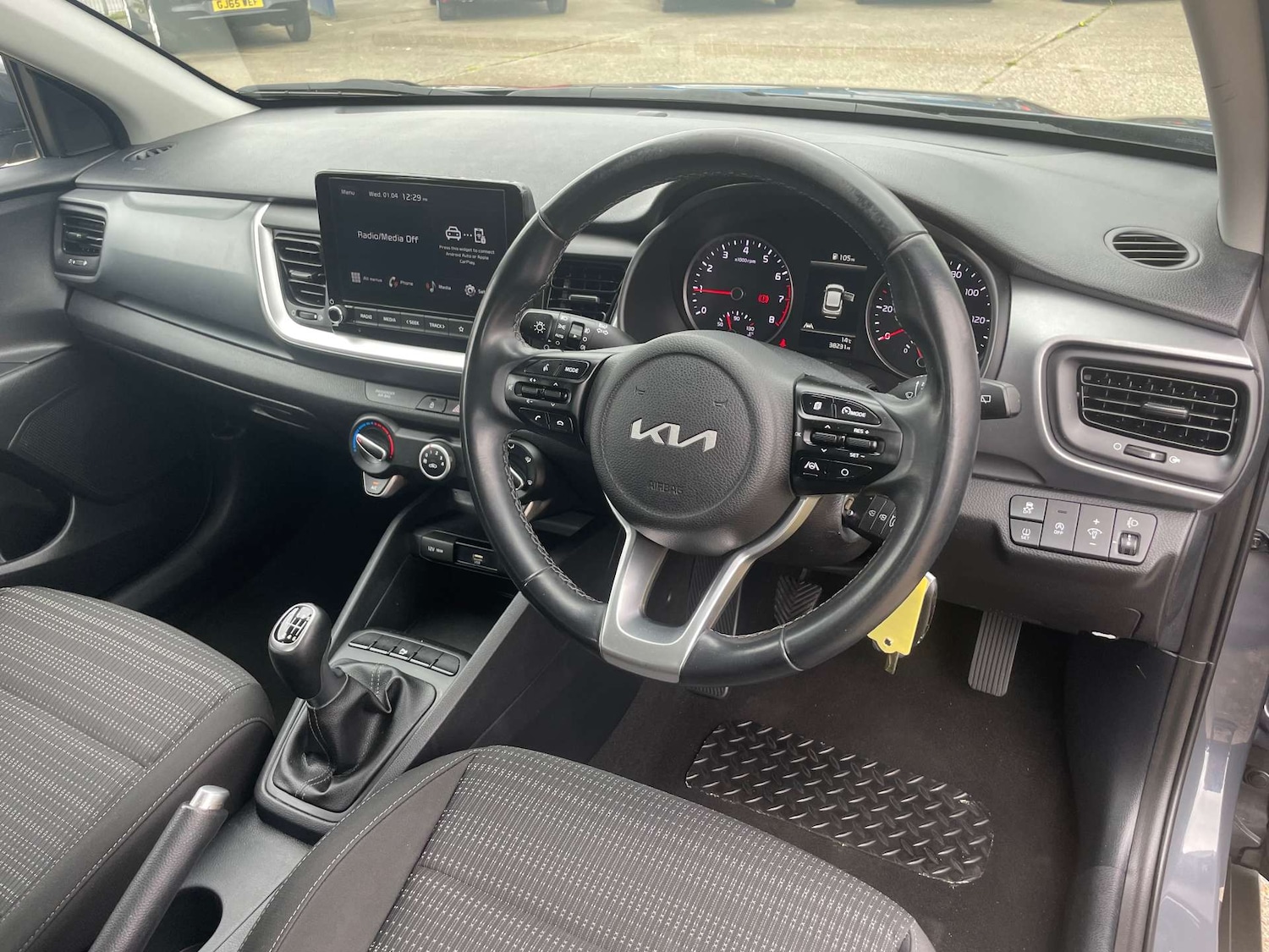 Used Kia Stonic 2023 for sale - 78097407: Photo 17