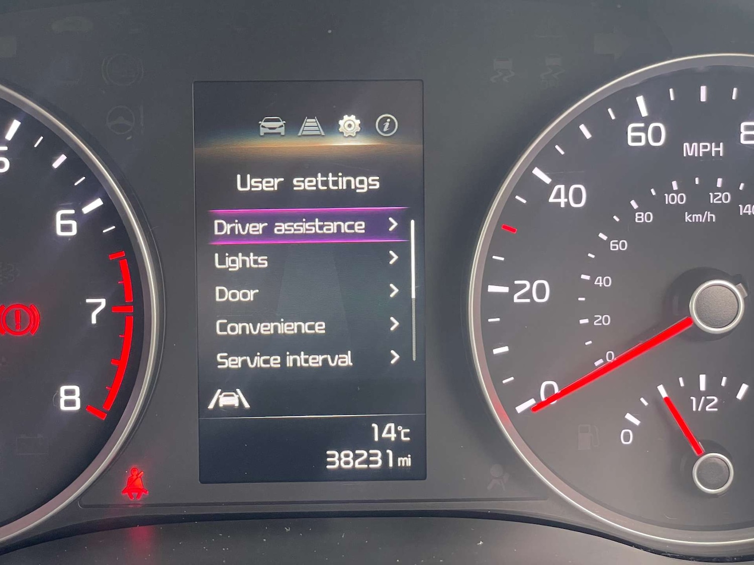 Used Kia Stonic 2023 for sale - 78097407: Photo 25