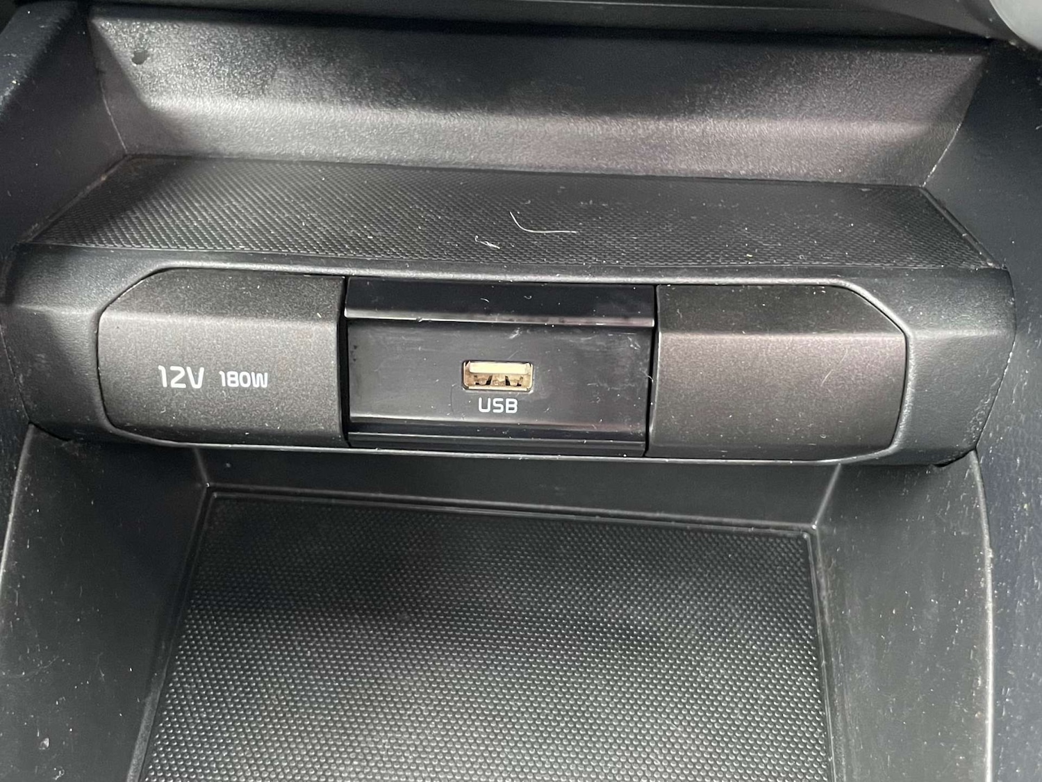 Used Kia Stonic 2023 for sale - 78097407: Photo 42