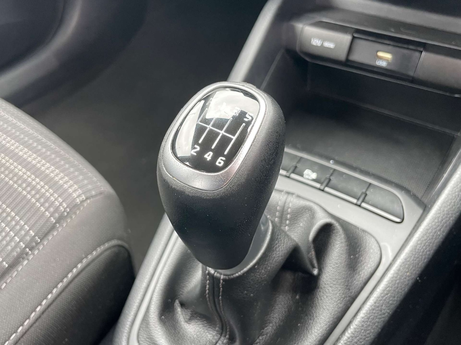 Used Kia Stonic 2023 for sale - 78097407: Photo 44