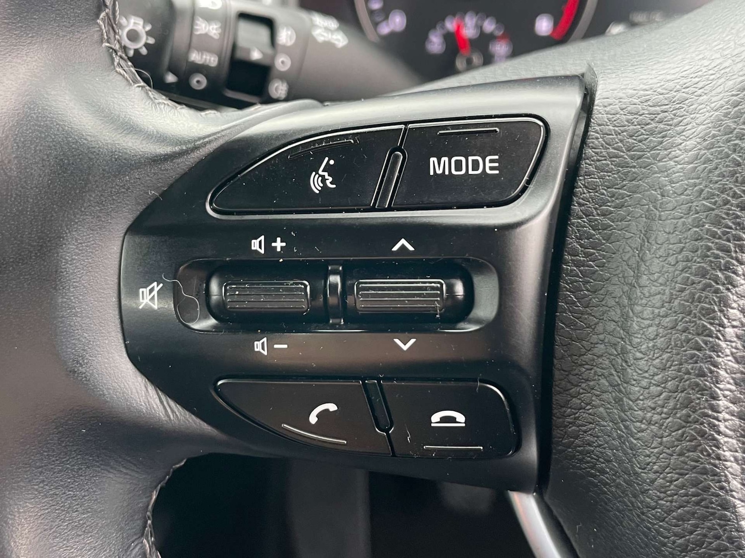 Used Kia Stonic 2023 for sale - 78097407: Photo 45