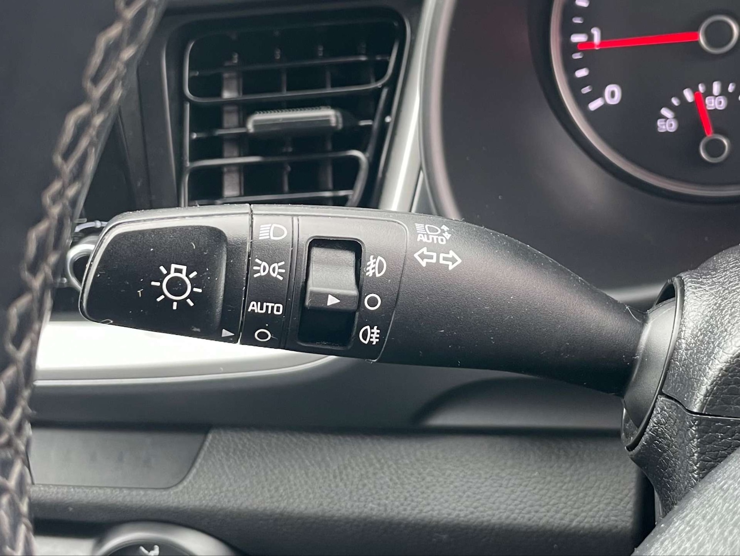 Used Kia Stonic 2023 for sale - 78097407: Photo 47