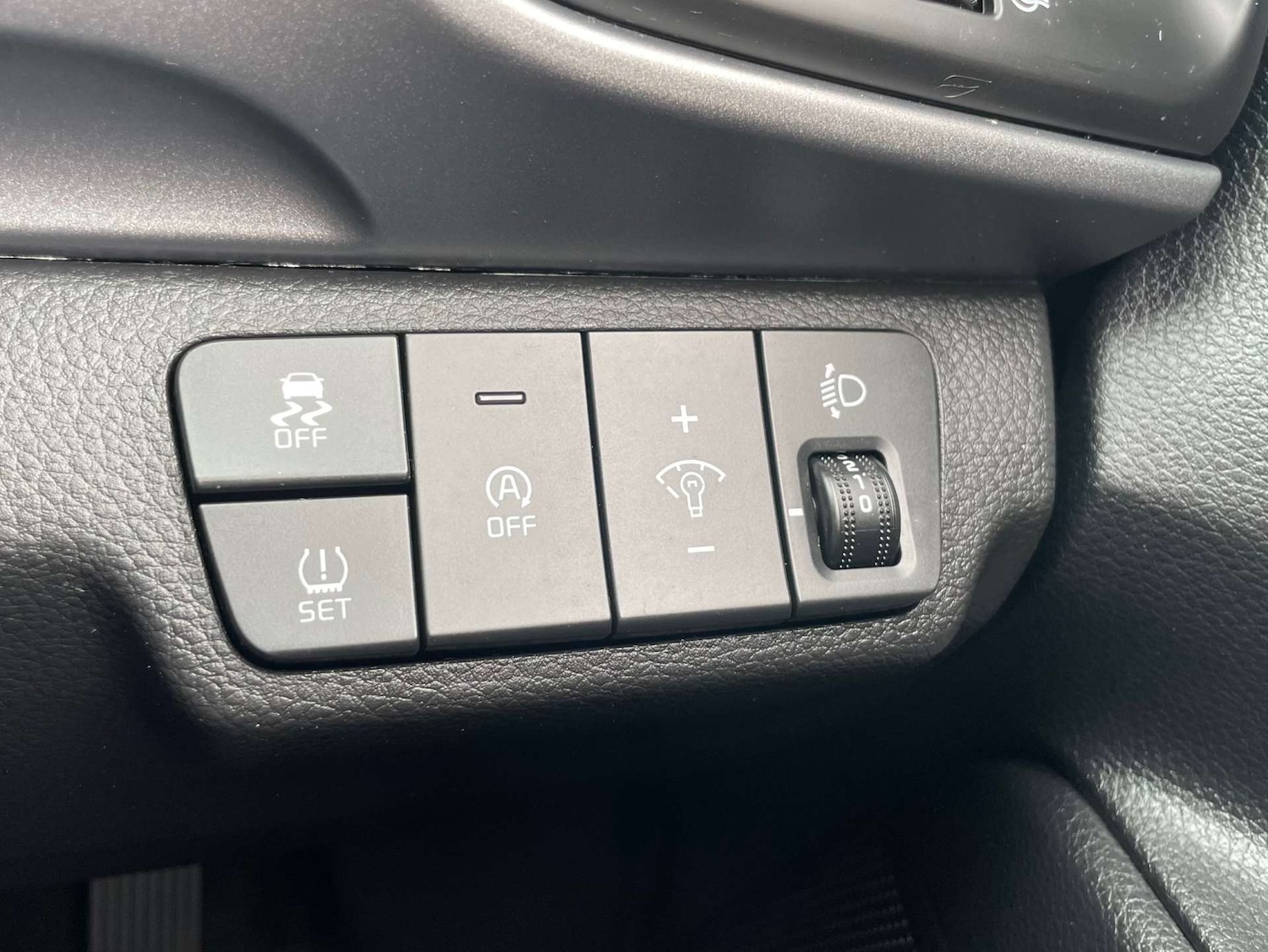 Used Kia Stonic 2023 for sale - 78097407: Photo 49