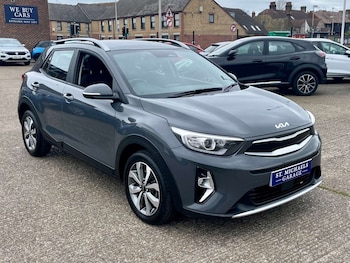 Used Kia Stonic 2023 for sale - 78097407: Photo