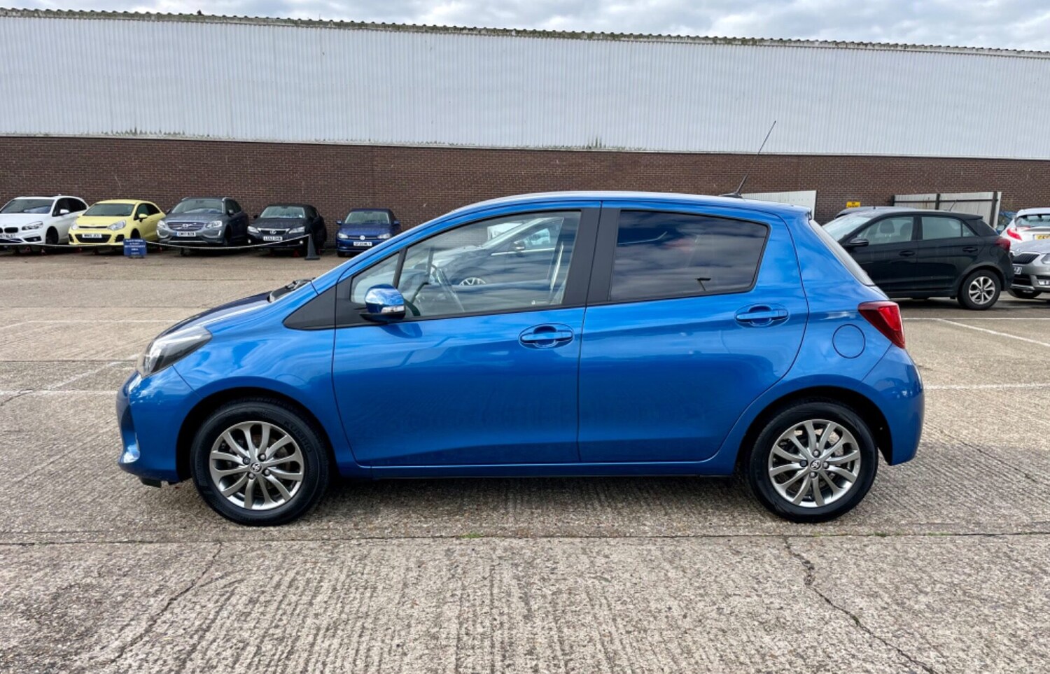 Used Toyota Yaris 2016 for sale - 76287040: Photo 11