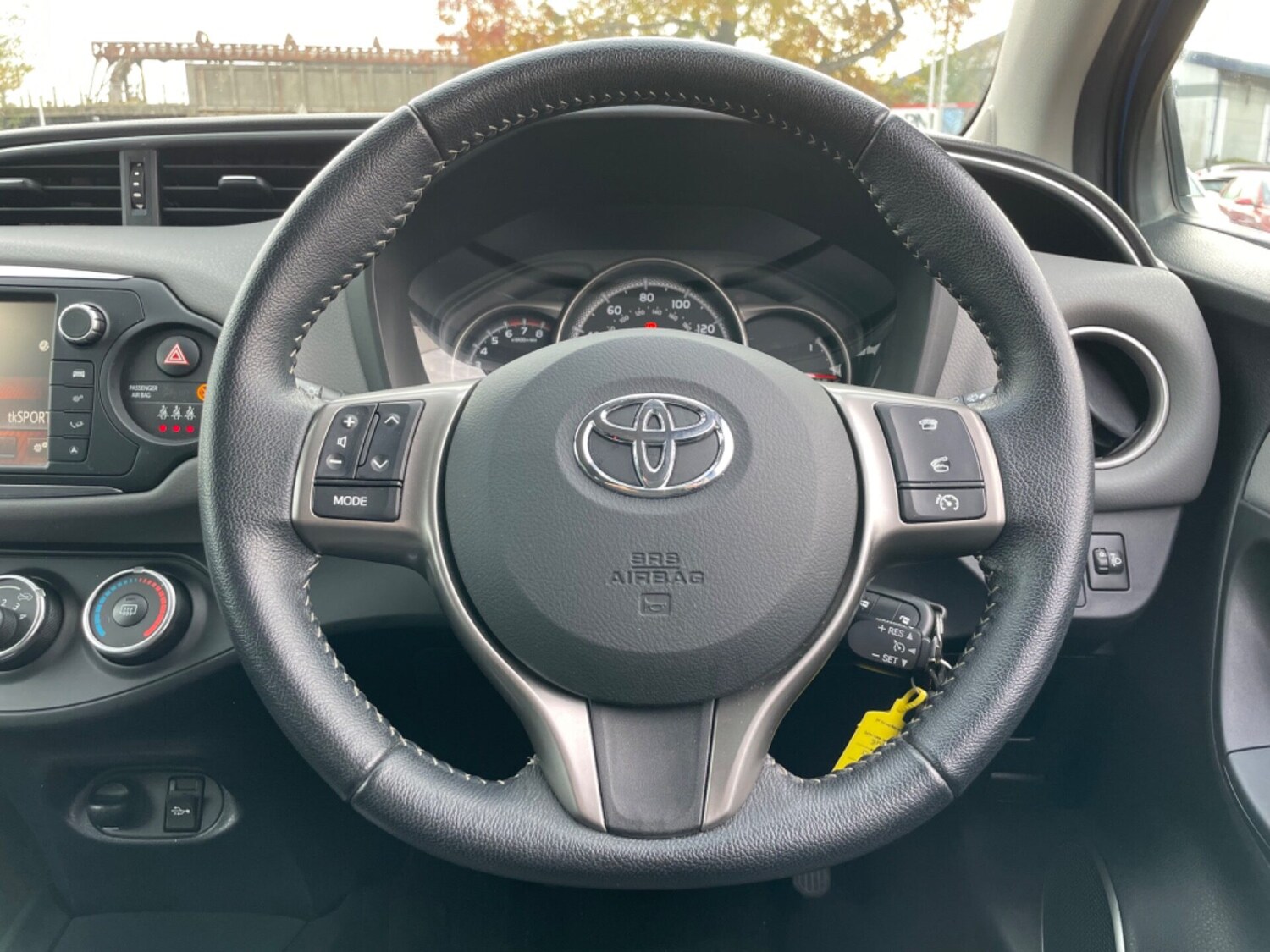 Used Toyota Yaris 2016 for sale - 76287040: Photo 18