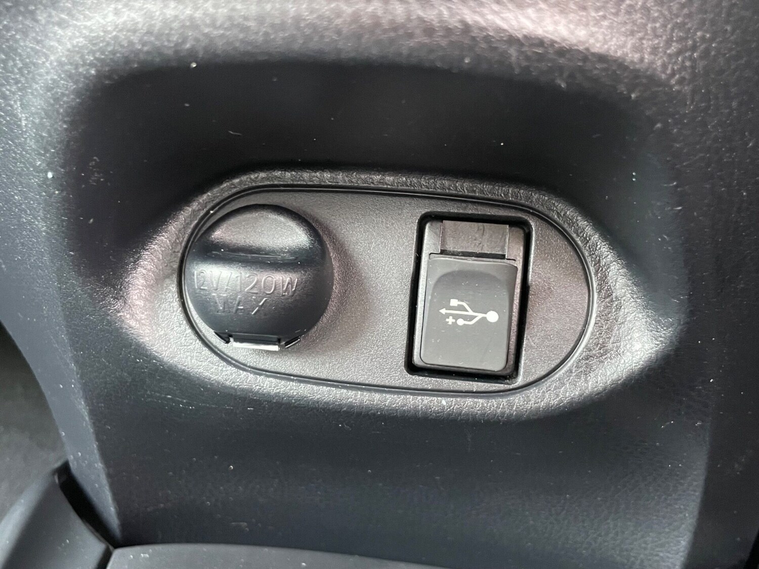 Used Toyota Yaris 2016 for sale - 76287040: Photo 36