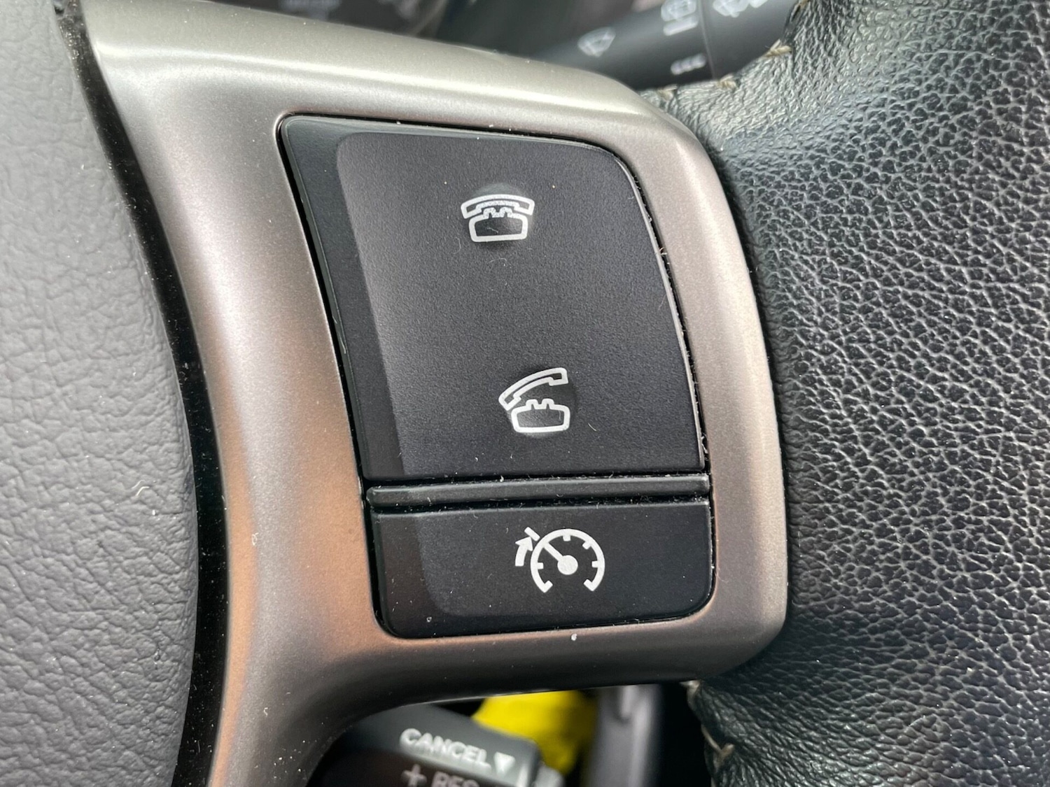 Used Toyota Yaris 2016 for sale - 76287040: Photo 40