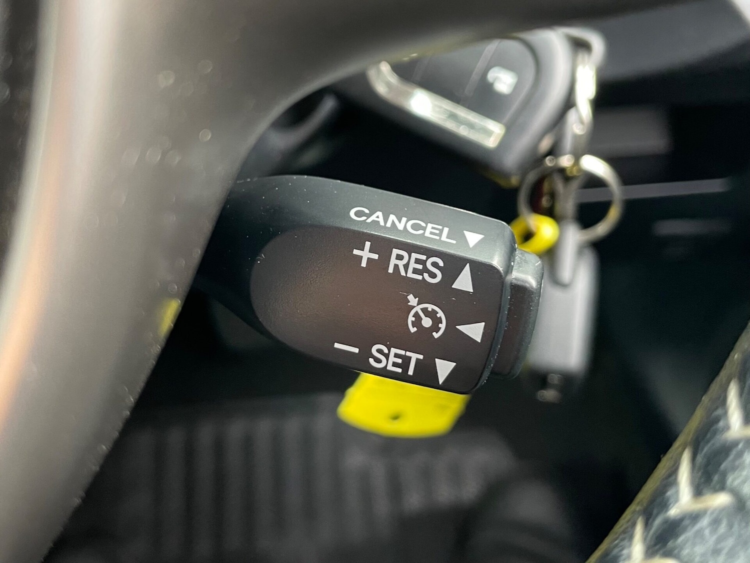 Used Toyota Yaris 2016 for sale - 76287040: Photo 43