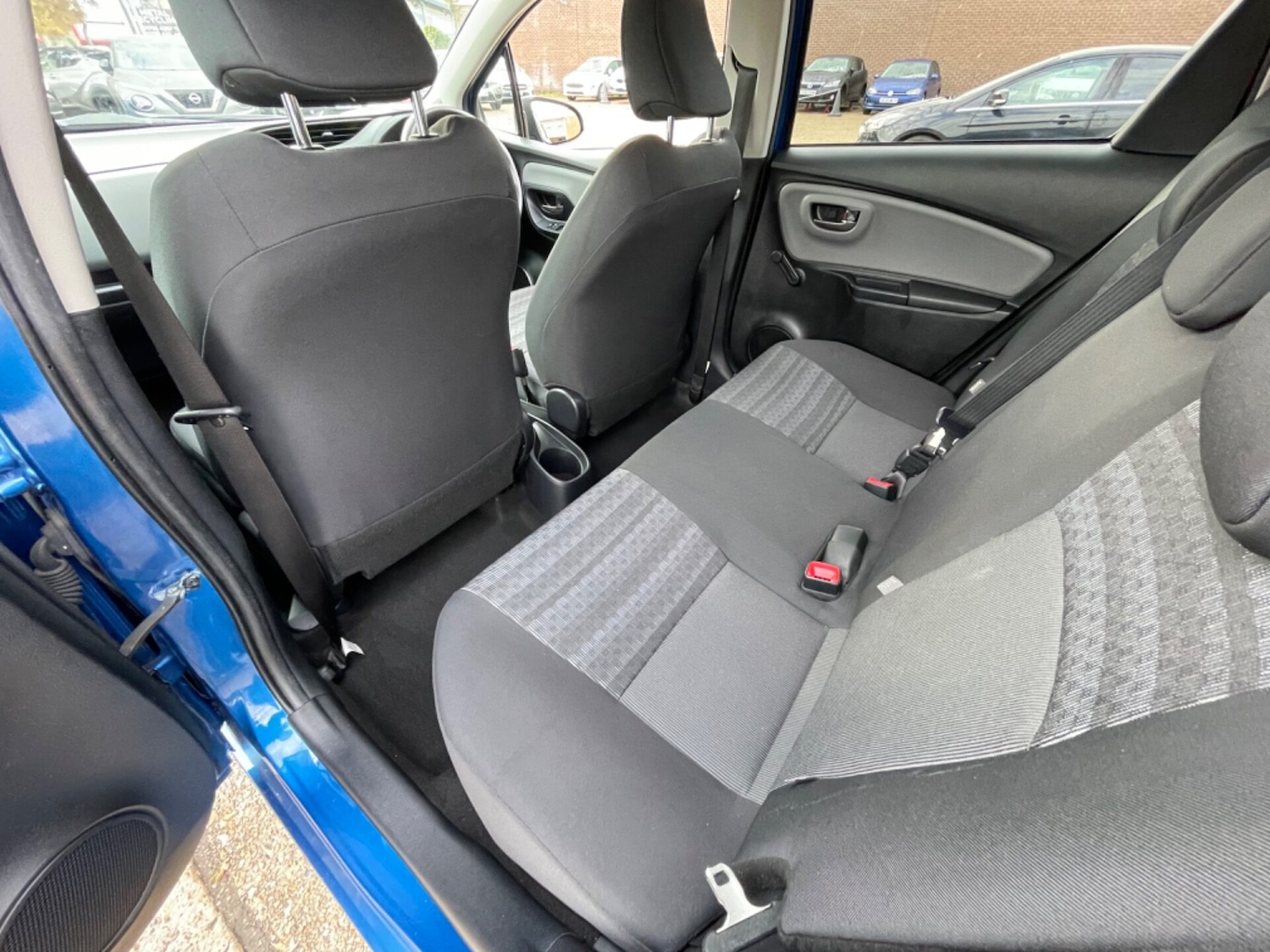 Used Toyota Yaris 2016 for sale - 76287040: Photo 48