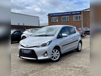 2013 - 1.5 VVT-i Hybrid T4 5dr CVT