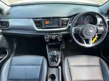 Used Kia Stonic 2020 for sale - 78456066: Photo