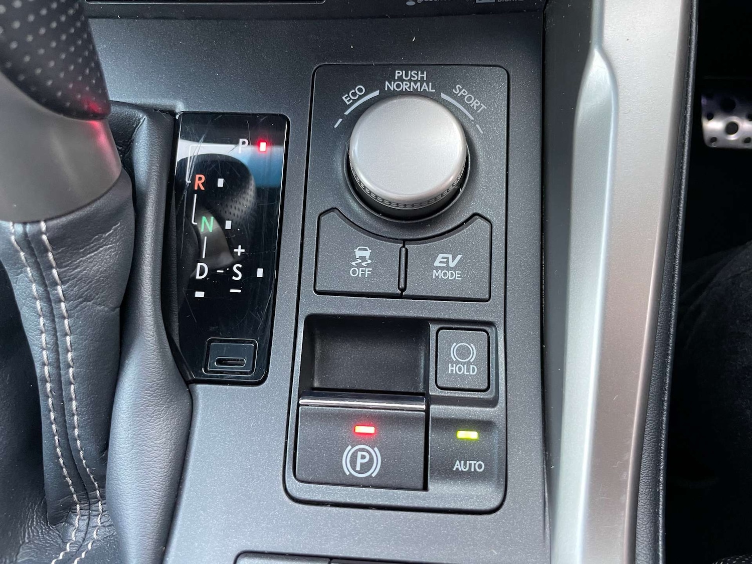 Used Lexus NX 2017 for sale - 76980031: Photo 46