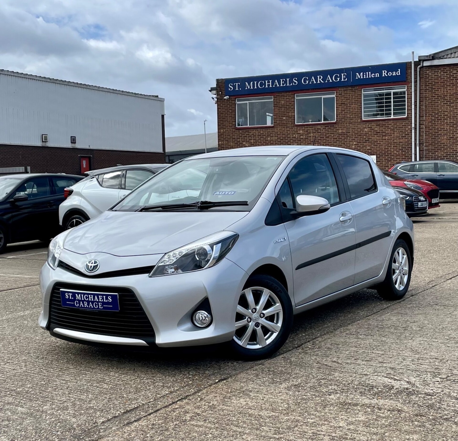 Used Toyota Yaris 2013 for sale - 76159746: Photo 1