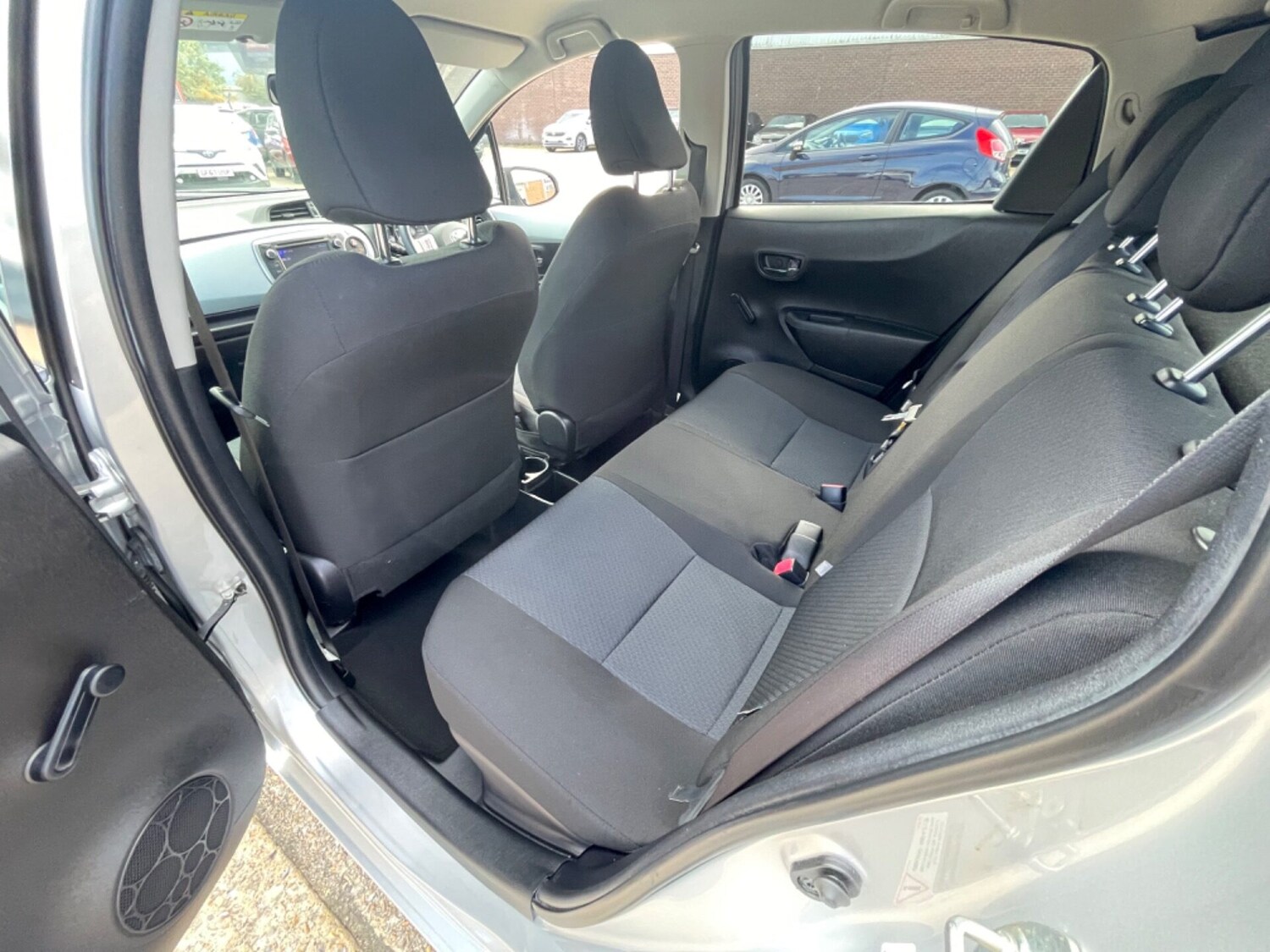 Used Toyota Yaris 2013 for sale - 76159746: Photo 45