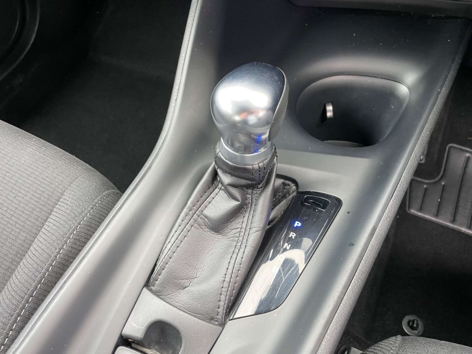 Used Toyota C-HR 2017 for sale - 76957840: Photo 42