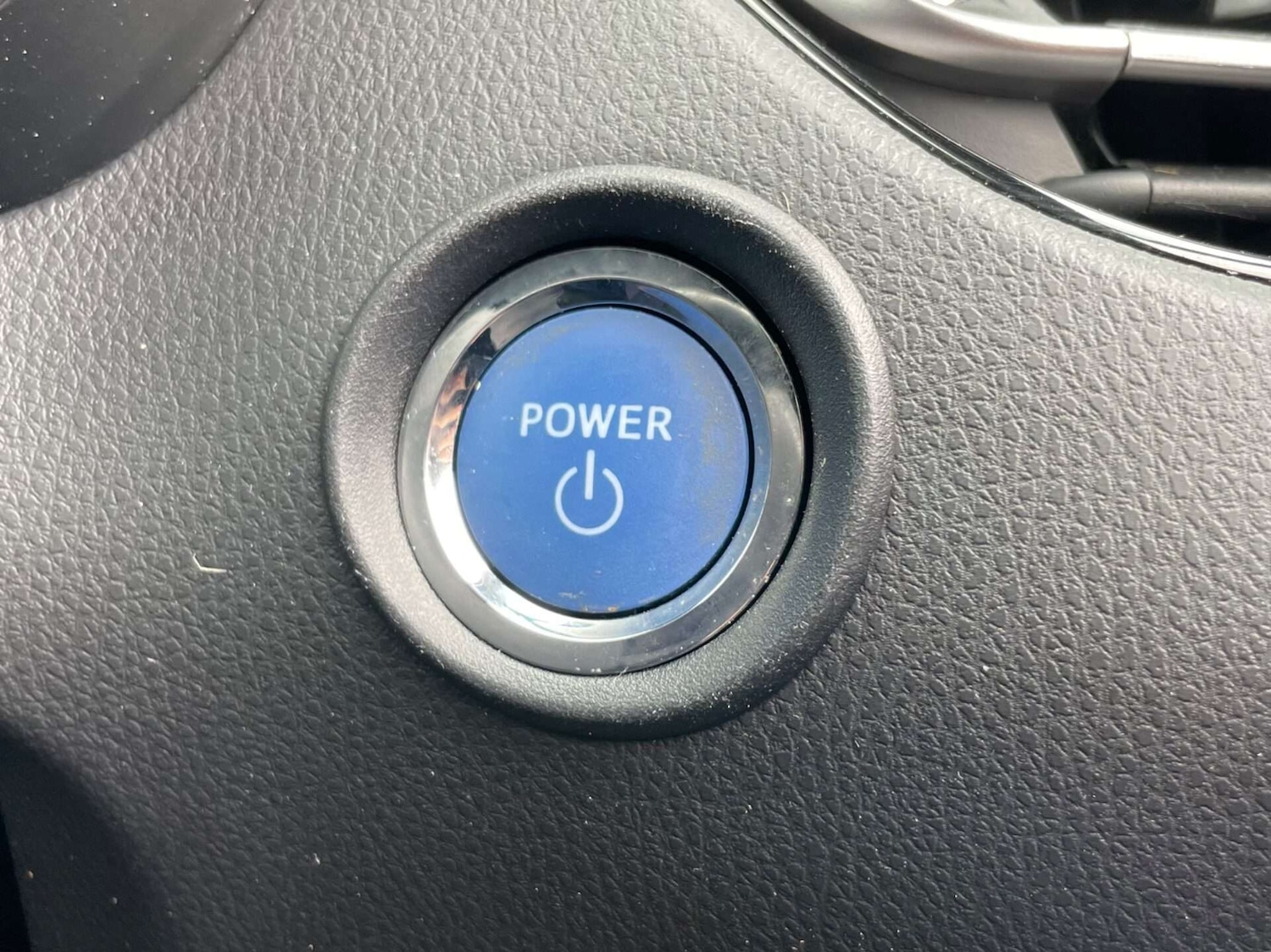 Used Toyota C-HR 2017 for sale - 76957840: Photo 44