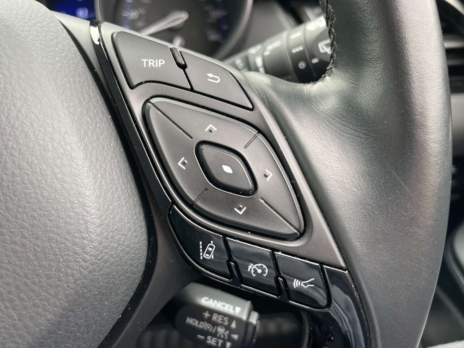 Used Toyota C-HR 2017 for sale - 76957840: Photo 46