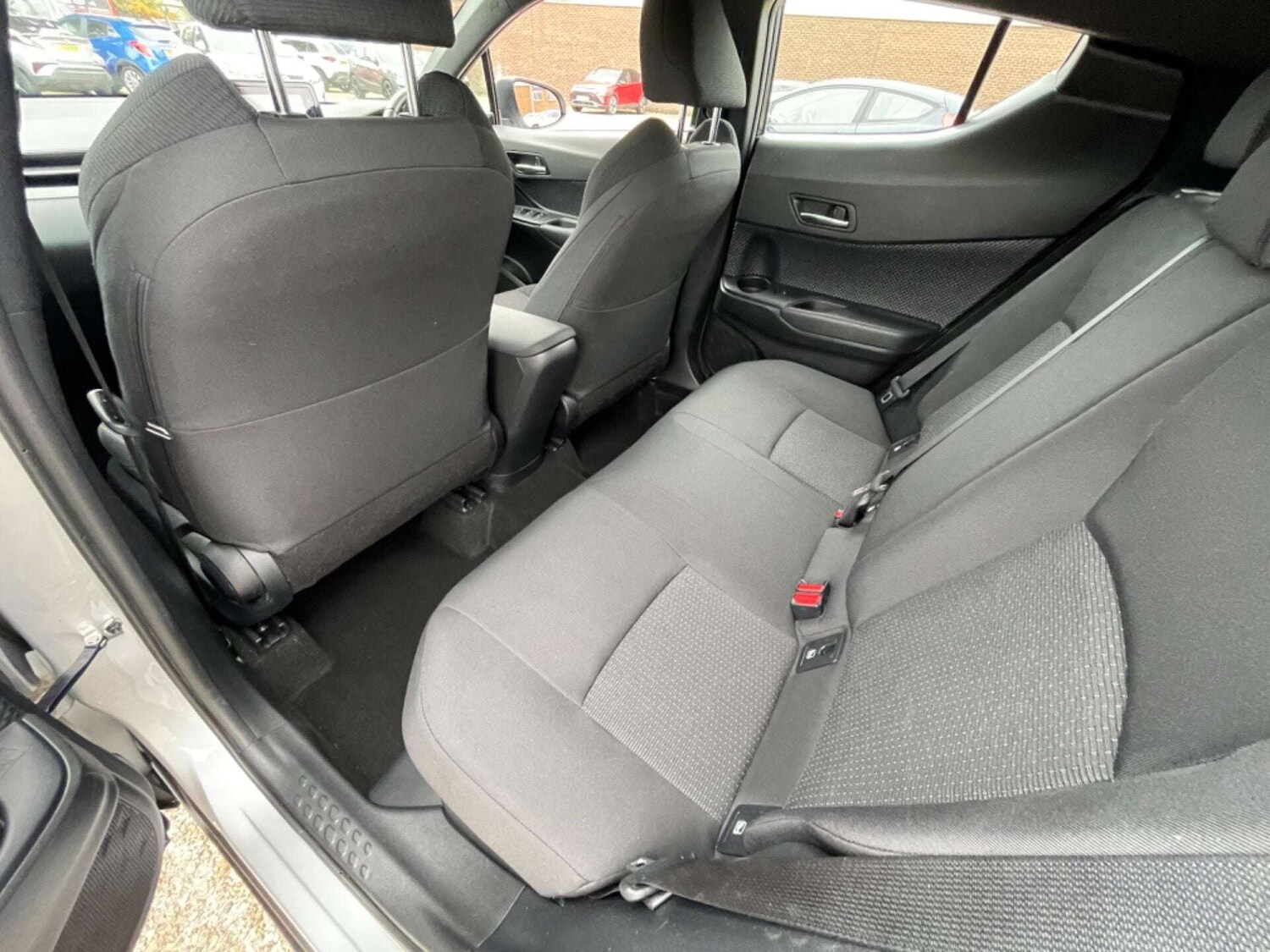 Used Toyota C-HR 2017 for sale - 76957840: Photo 56