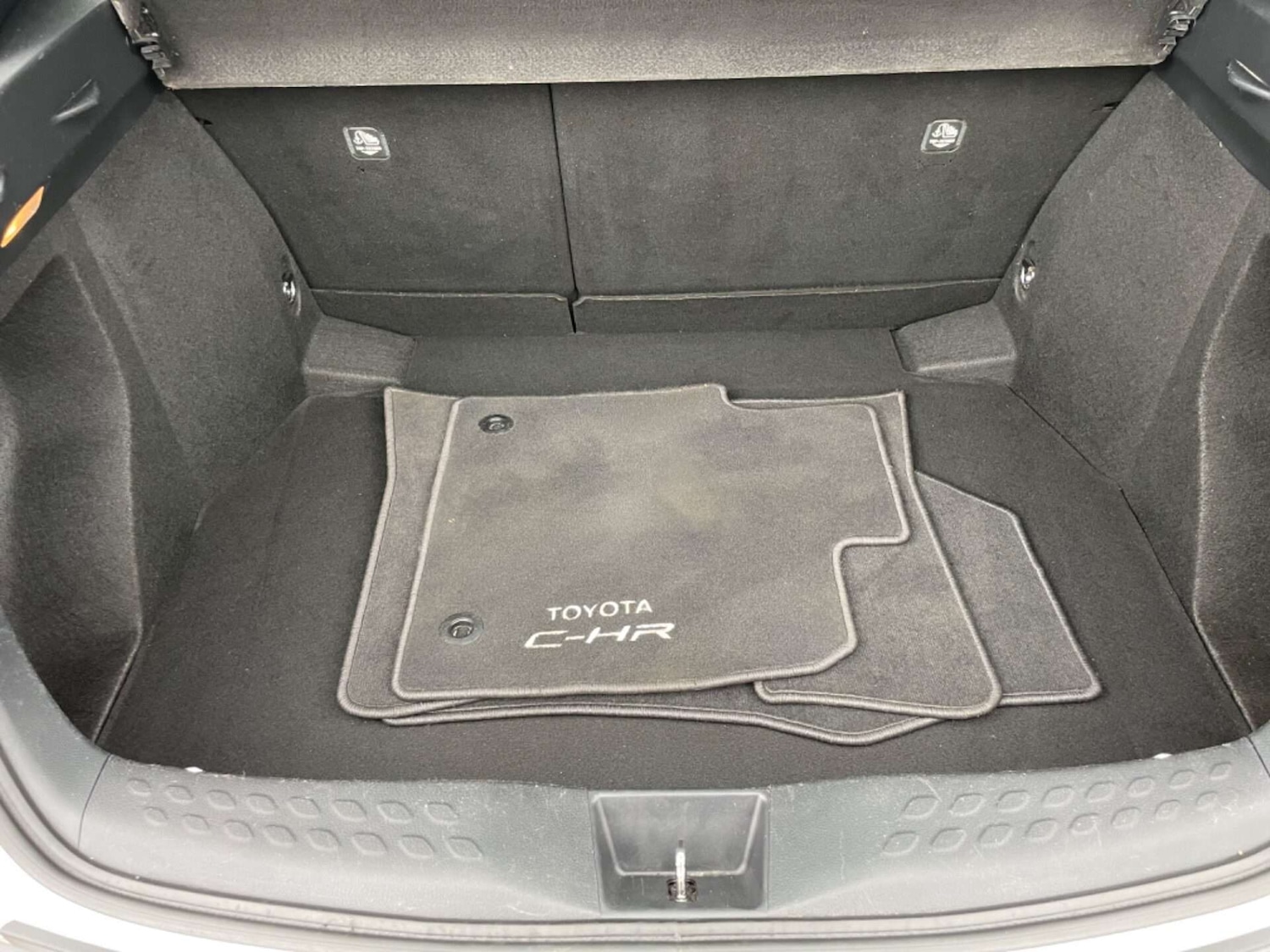 Used Toyota C-HR 2017 for sale - 76957840: Photo 58